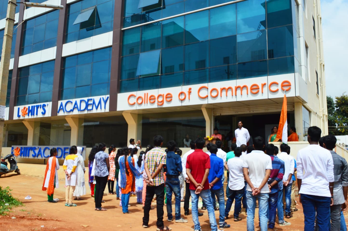 Lohit's Academy College of Commerce Bangalore College photo 16